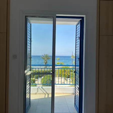 Vilă Latchi Riviera Thalassa